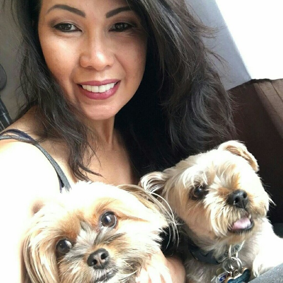 Random clothing in new or slightly used condition - Picture 2 of 10