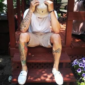 Meet your Posher, Aaron