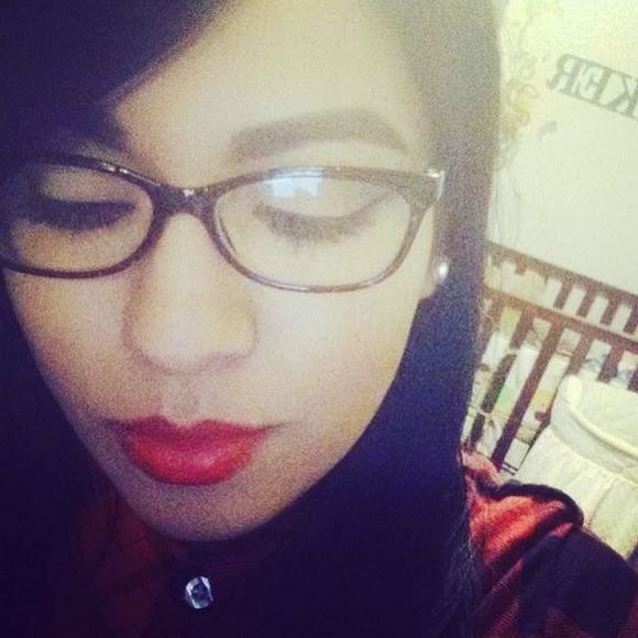 Meet your Posher, Pilar - Picture 1 of 1