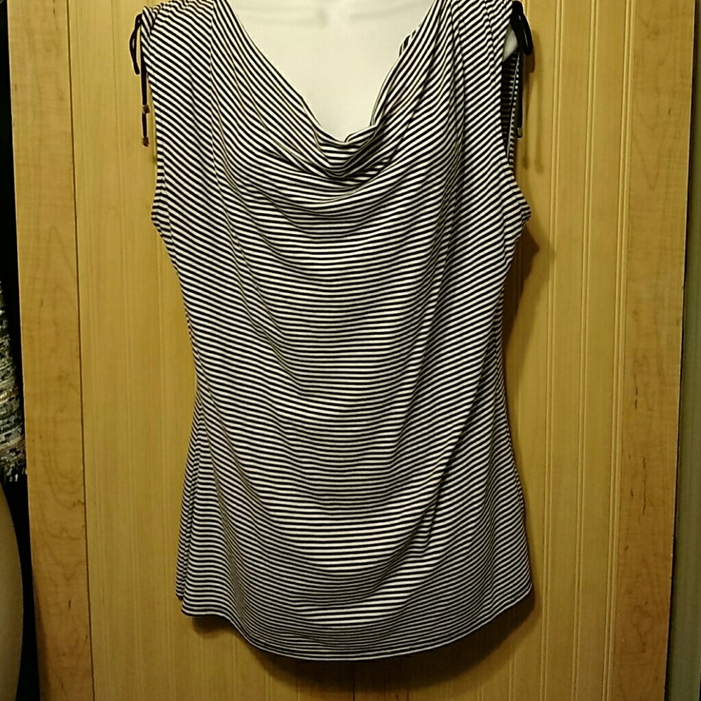 White House/Black Market top