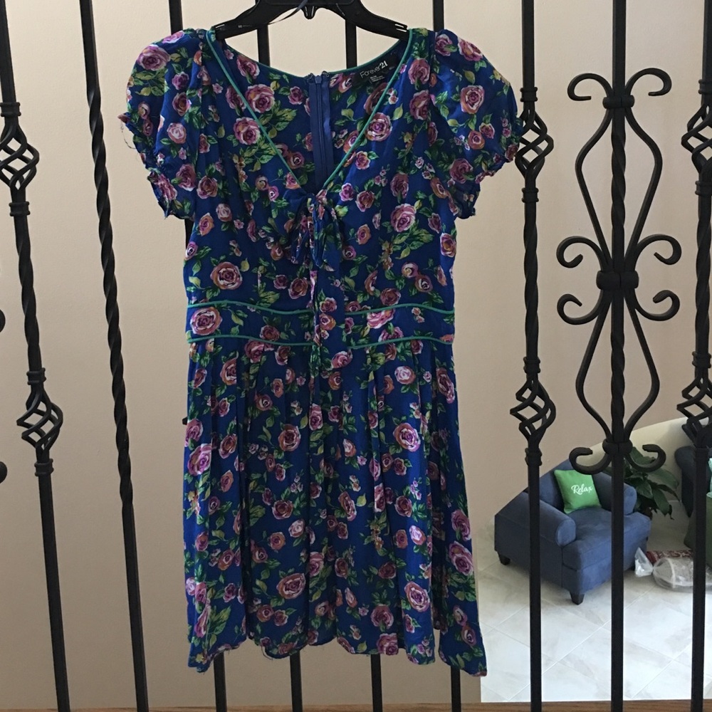 Floral mini dress!