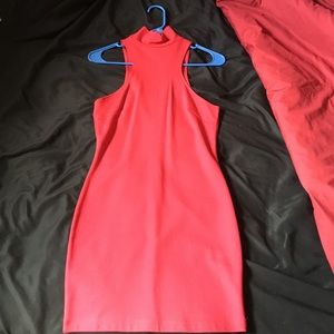 Fitted, sleeveless zip up dress