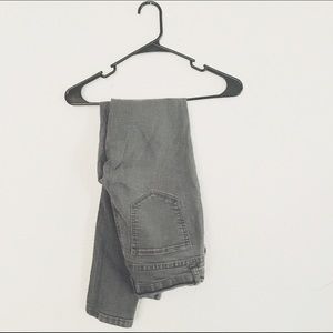 Grey Skinnies