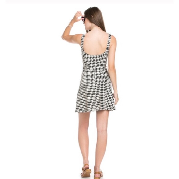 Blossom Apparel Black/white Dress - Picture 3 of 7