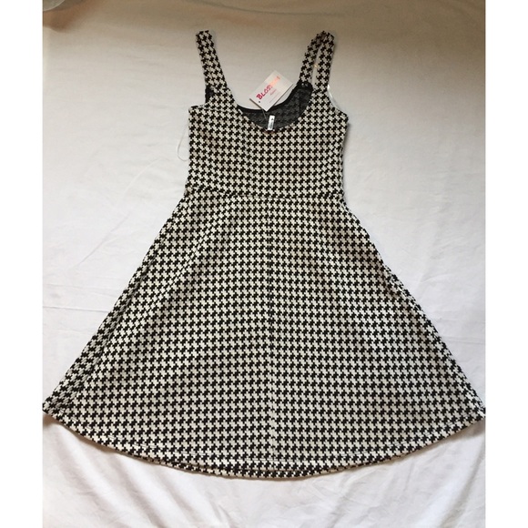 Blossom Apparel Black/white Dress - Picture 5 of 7