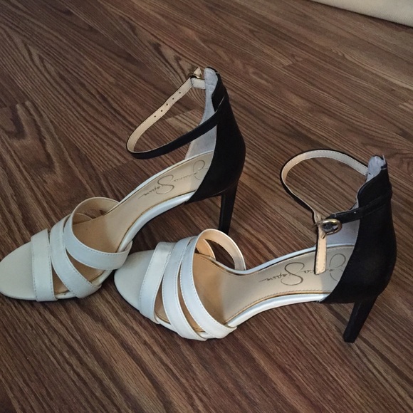 Shoes - Picture 1 of 4