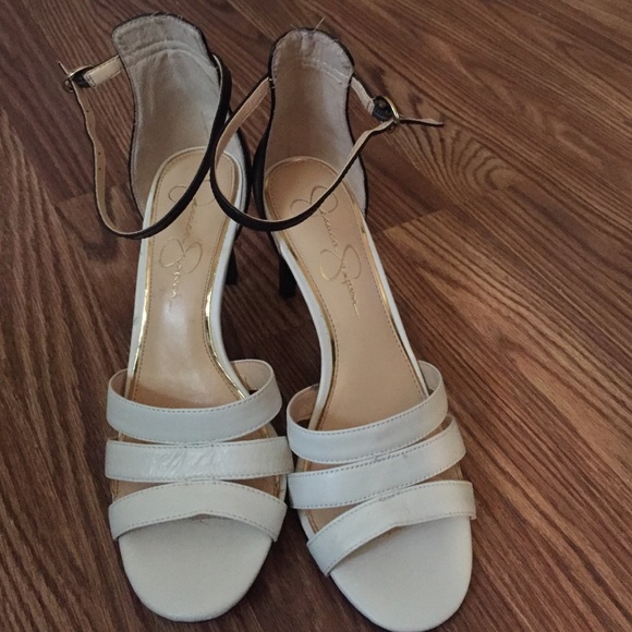 Shoes - Picture 2 of 4