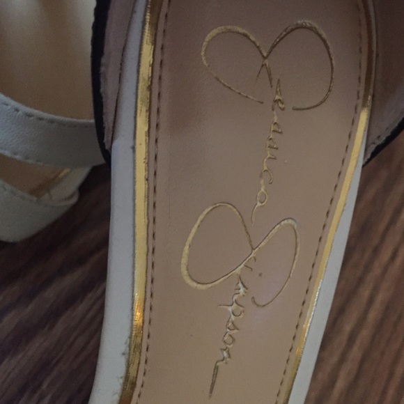 Shoes - Picture 3 of 4