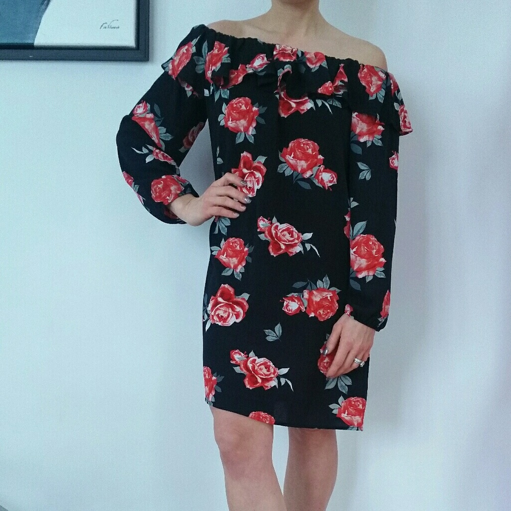 🌹LAST CHANCE🌹'ROSE' Floral Dress NWOT - Picture 2 of 4