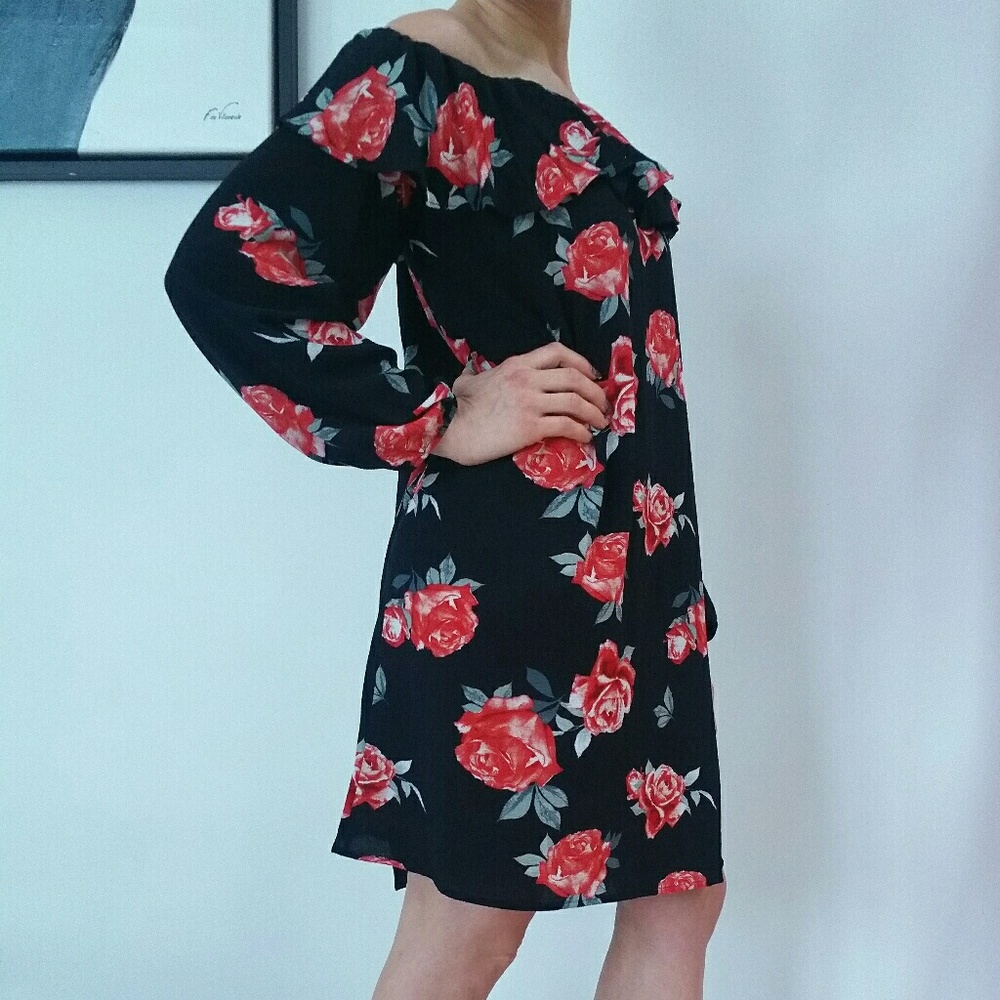 🌹LAST CHANCE🌹'ROSE' Floral Dress NWOT - Picture 3 of 4