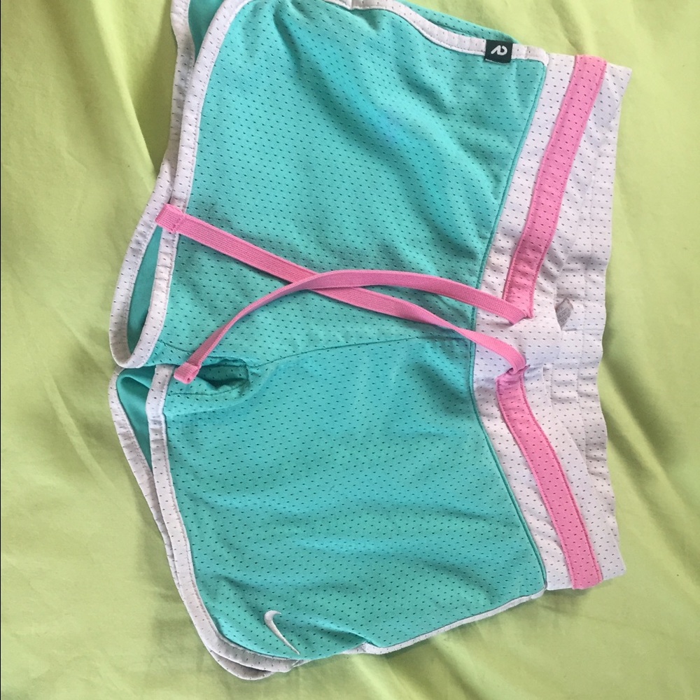 Nike shorts size small will negotiate