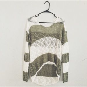 Lightweight White & Green High-Low Sweater
