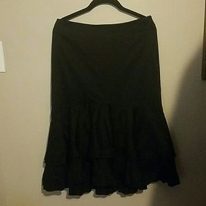 Anthropologie black knee high ruffled skirt sz 4
