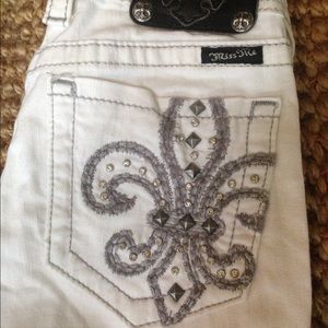 Miss me size 27 Bermuda short