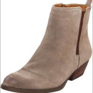 Nine West 'Sosie' Suede Ankle Boots