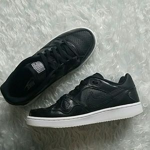 Nike Son of Force
