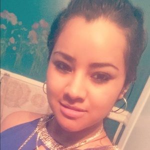 Meet your Posher, Maria