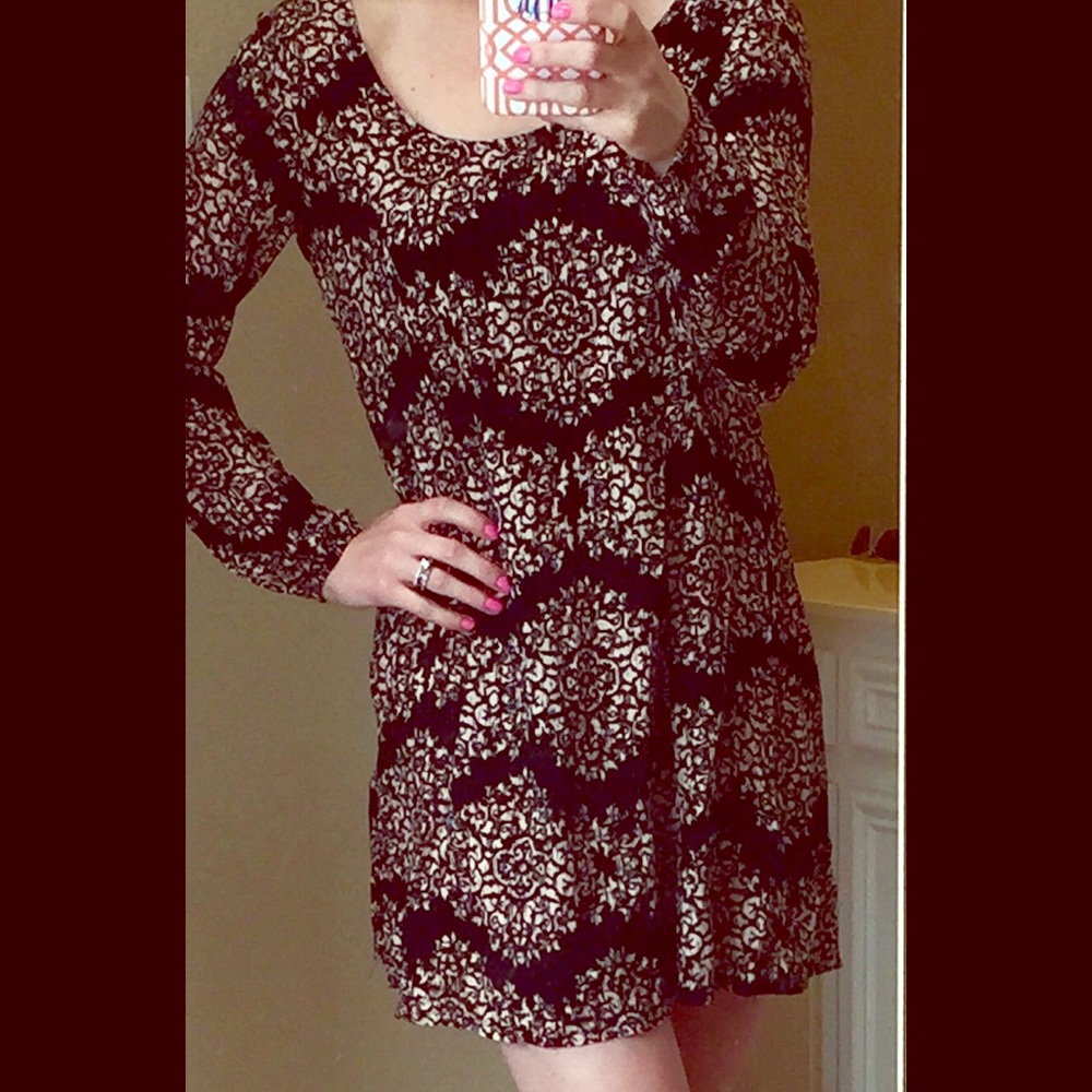 Gorgeous shift dress!