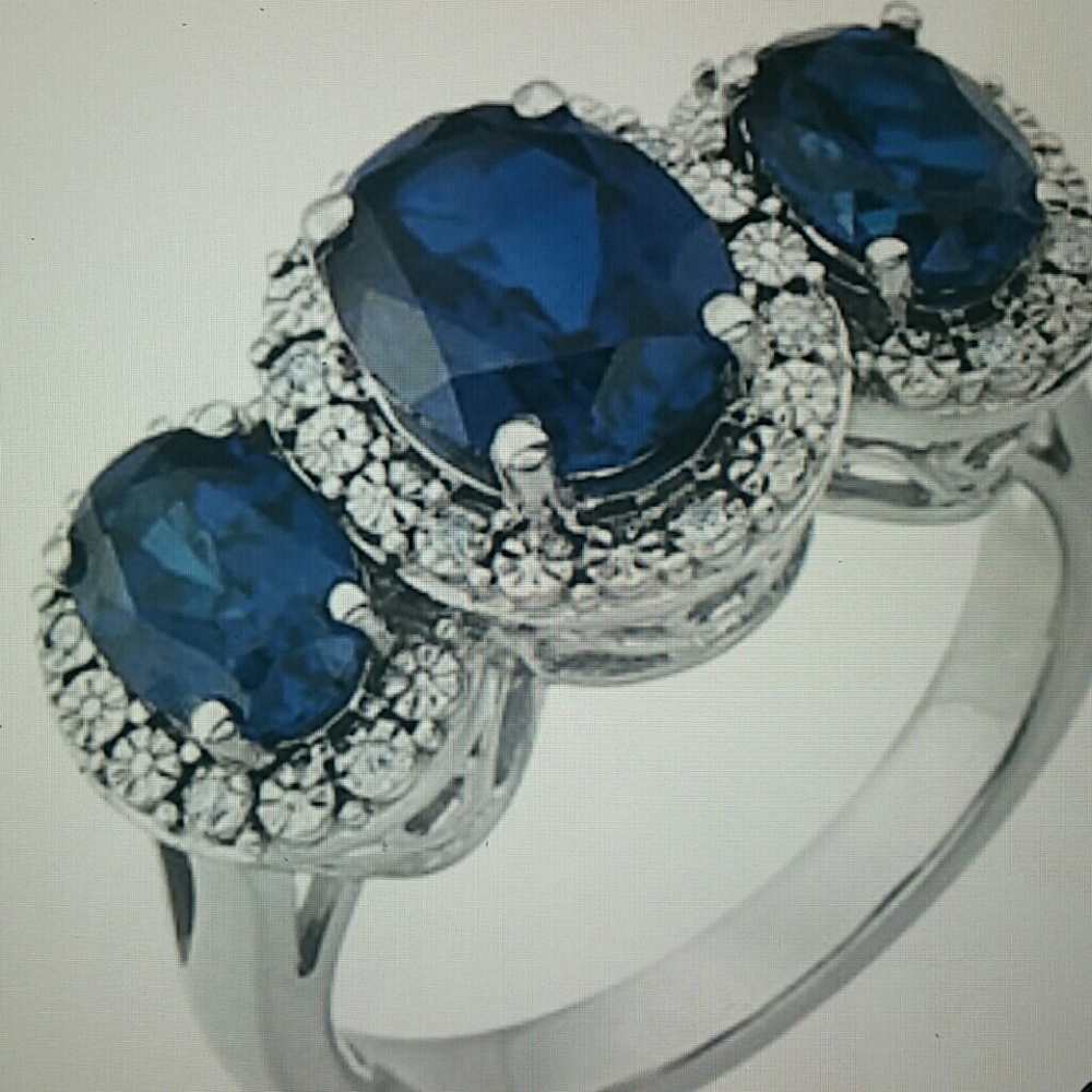 14k white gold and sapphire ring