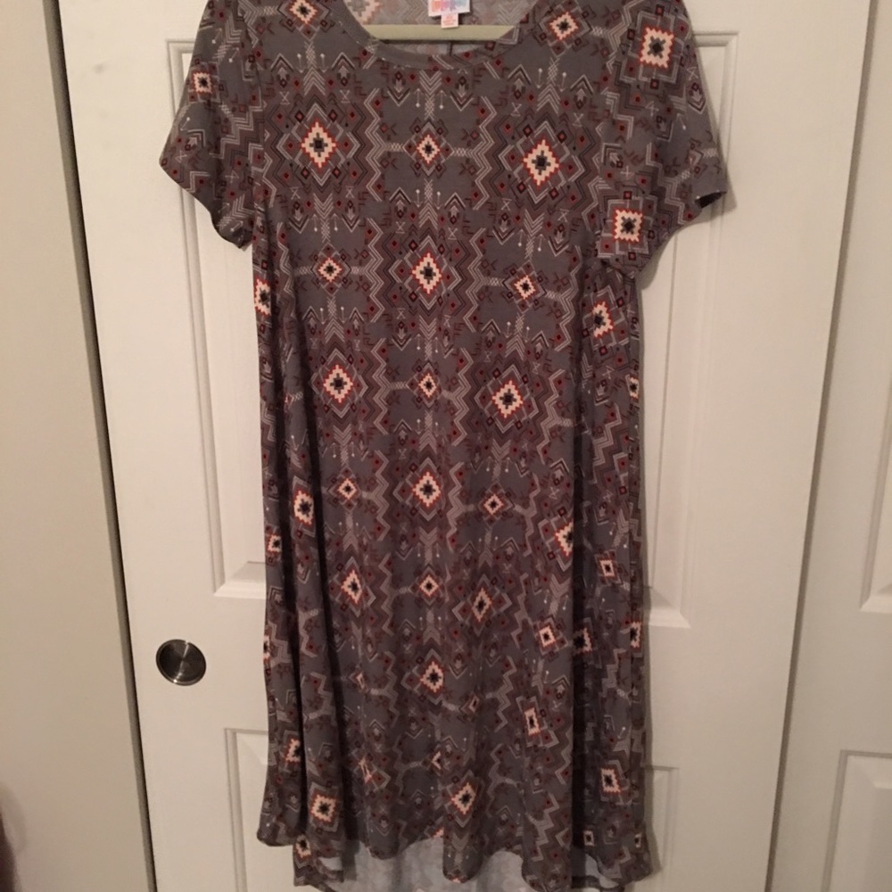 Lularoe Carly dress grey with pattern