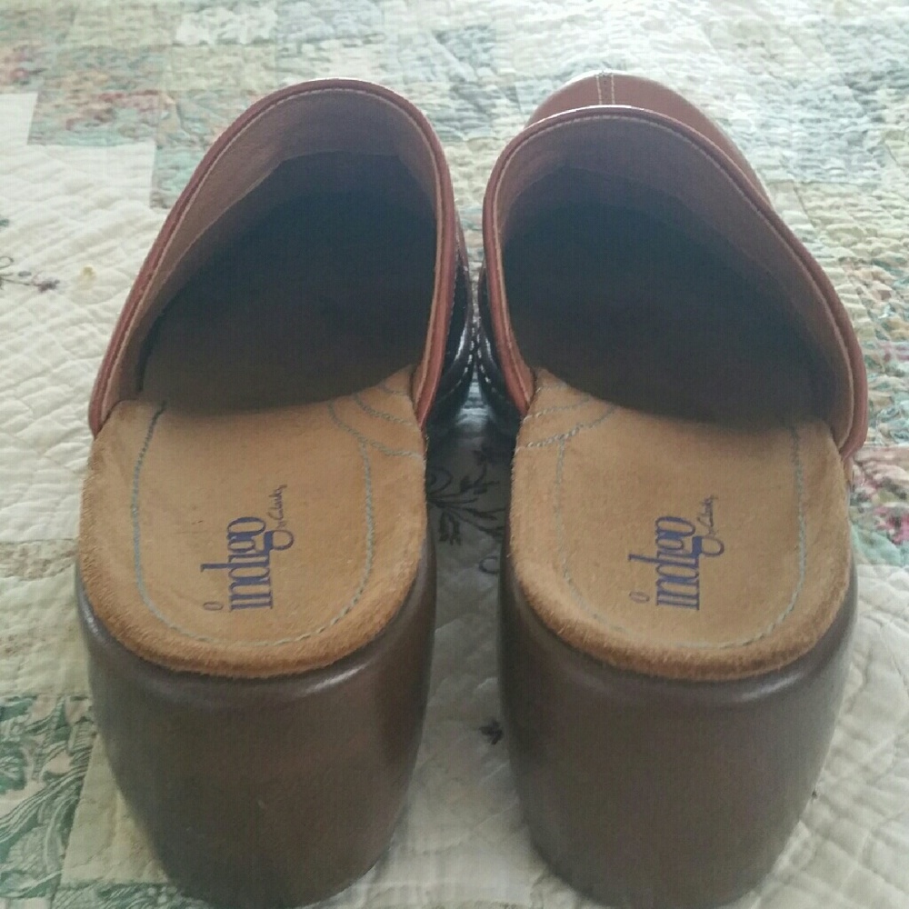Very Comfortable Mules - Picture 2 of 3