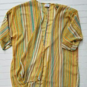 SMALL LuLaRoe Lindsay Kimono