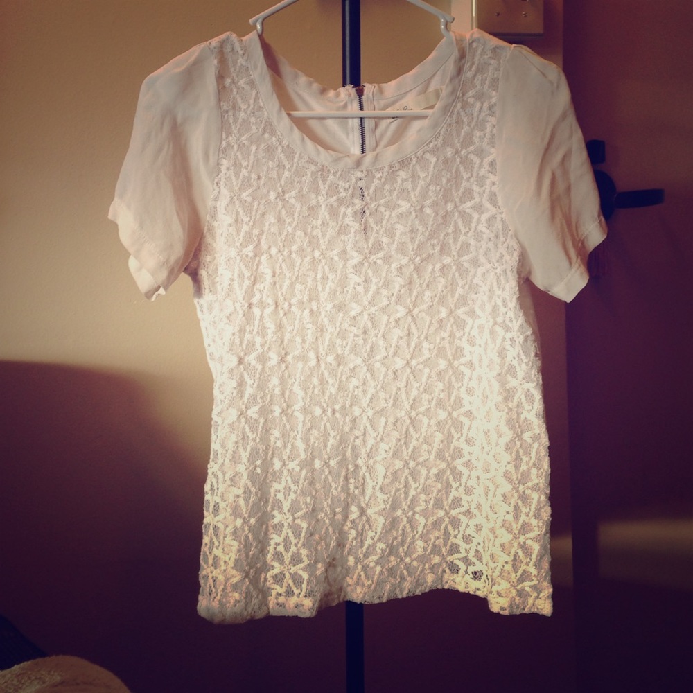 Hi-Line white lace blouse