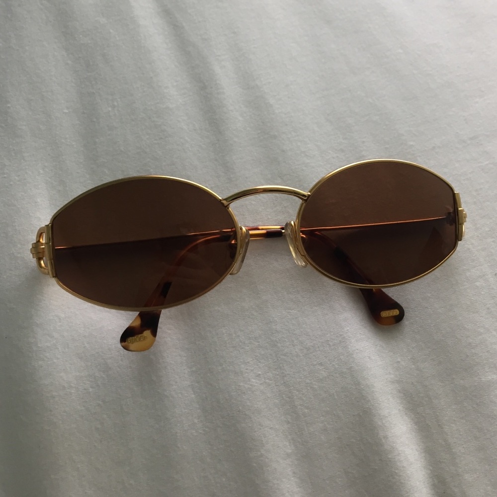 VINTAGE GUCCI OVAL SUNGLASSES