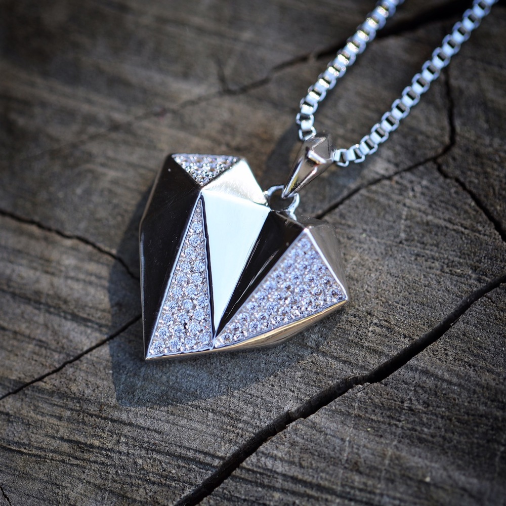 Mini white gold plated heart necklace