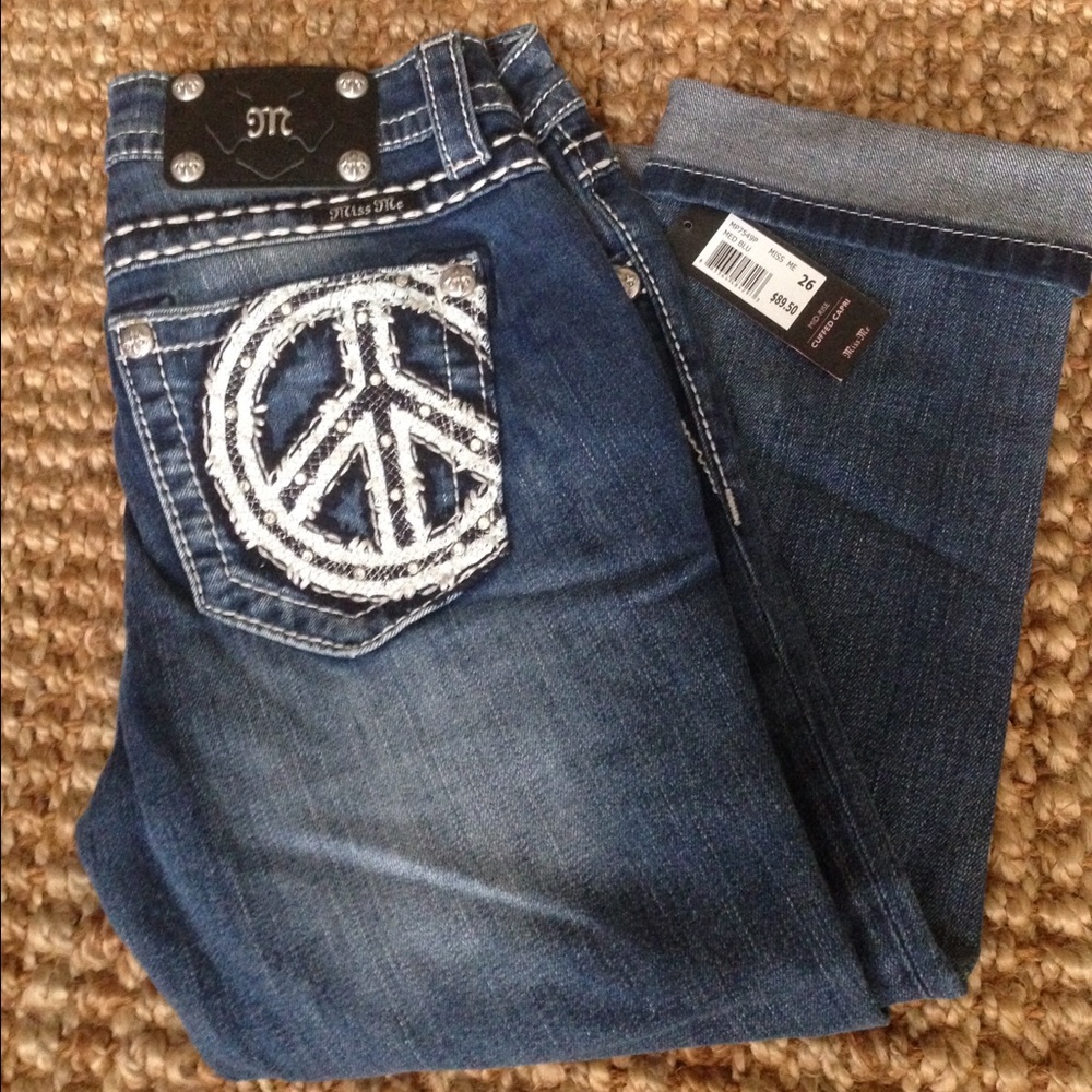 Miss me size 26 mid rise cuffed Capri