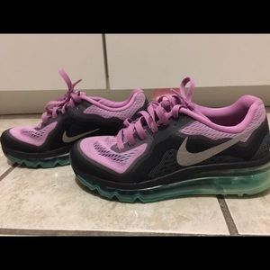 Nike Women's AirMax 2014