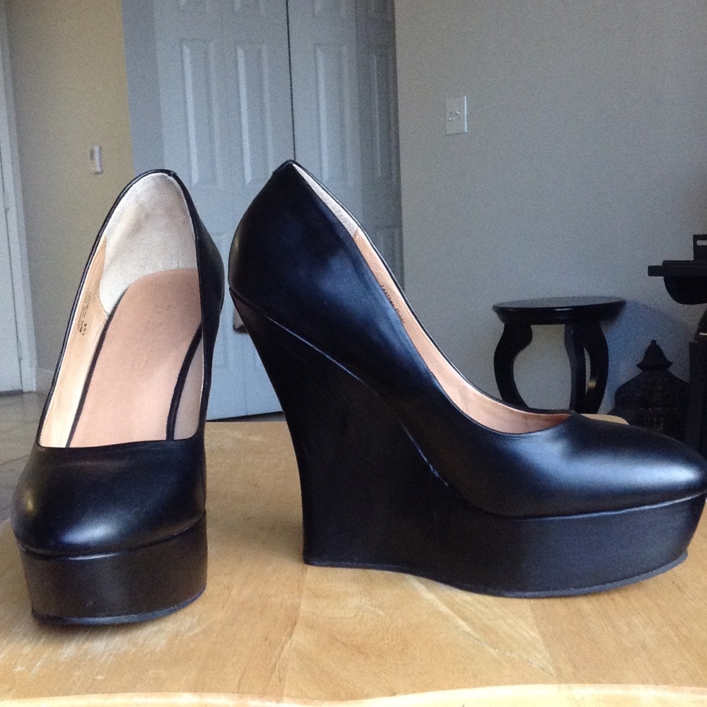 L.A.M.B. Platform leather heels