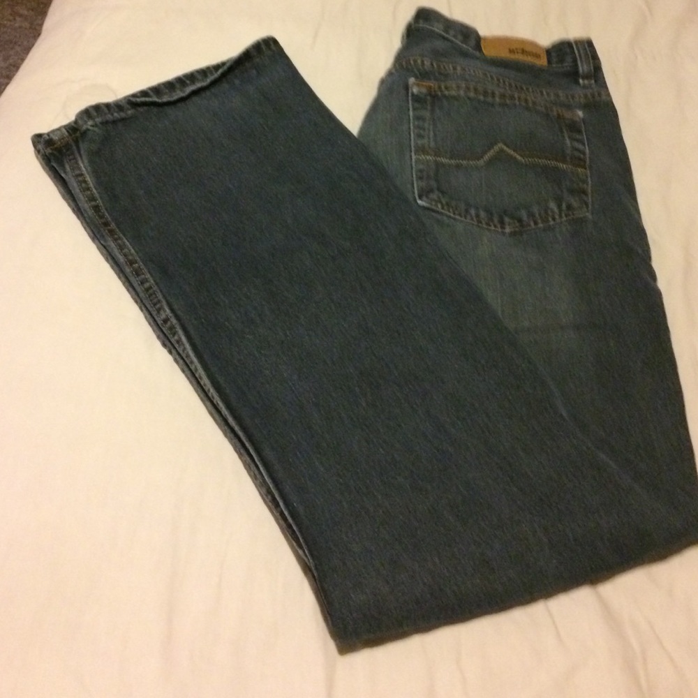Young men's Urban Pipeline jeans. 30/30