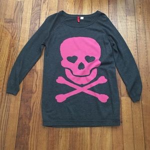 H&M skull sweater