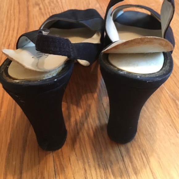 Heels - Picture 2 of 4