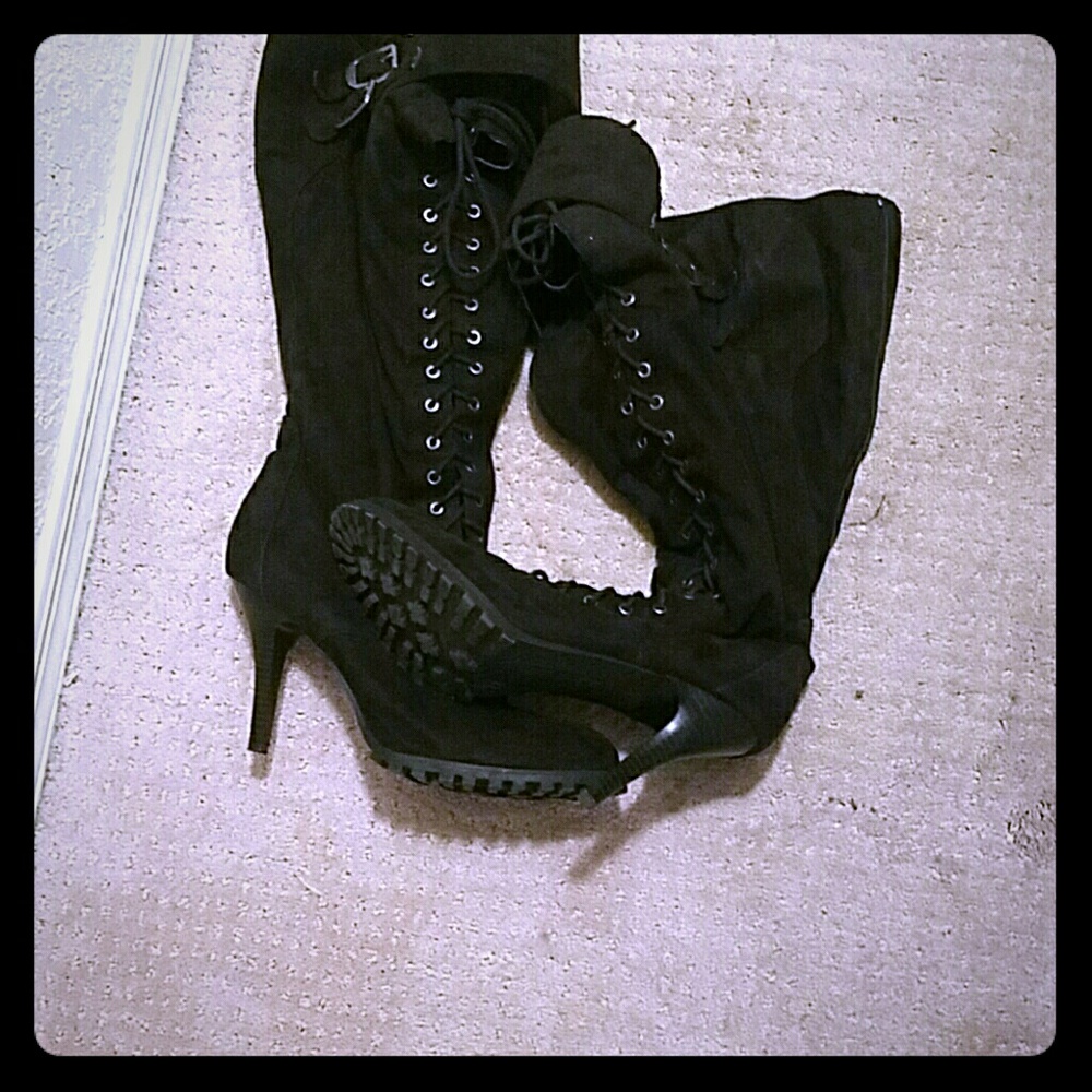 Boots black