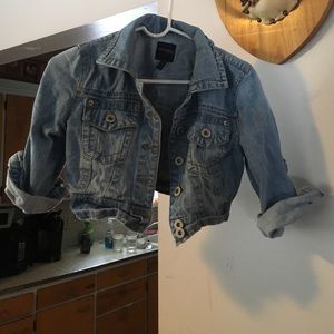 Crop denim jacket