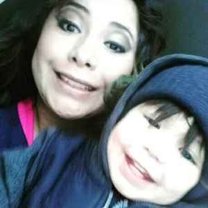 Meet your Posher, Larissa