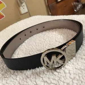 Michael Kors reversible belt