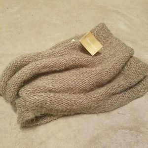 NWT infinity scarf