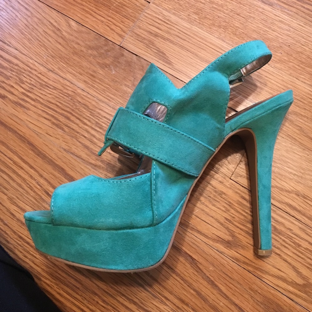 High heels - Picture 4 of 4