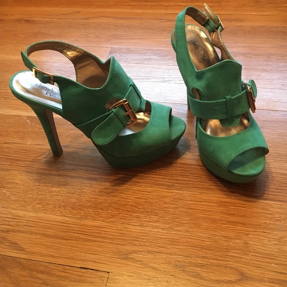 High heels - Picture 3 of 4