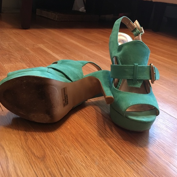 High heels - Picture 2 of 4