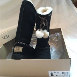 Black wool UGGS
