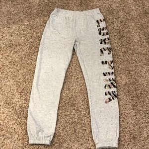 VS Capri sweats