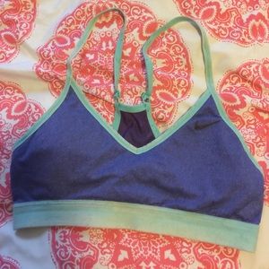 Nike sports bra size small