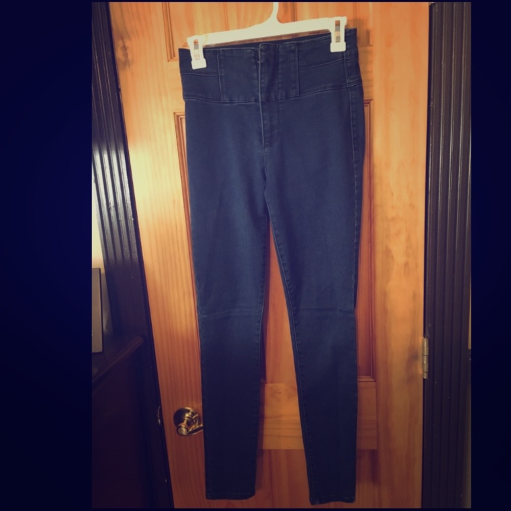 High waist -forever 21 -no tags- never worn- as is