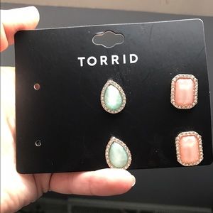 2/3 Torrid earrings