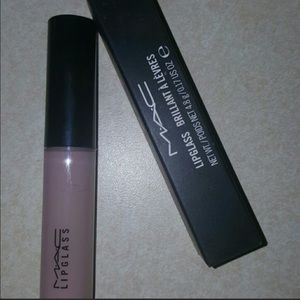 Mac lipglass in "Good times"