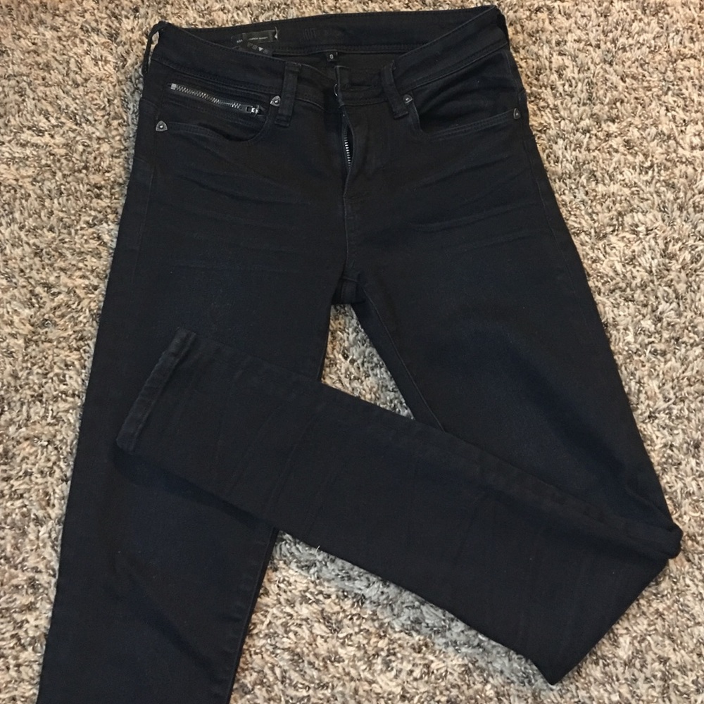 SOLD- SKINNY DENIM JEANS